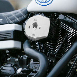 Stealth Air Cleaner Kit with Chrome Tribute Cover for 2001-2015 fuel-injected Softail® models, 2004-2017 fuel-injected Dyna® models, and 2003-2007 fuel-injected Touring models