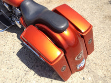 Load image into Gallery viewer, ROAD STAR BAGGER FENDER WITH RECESS
